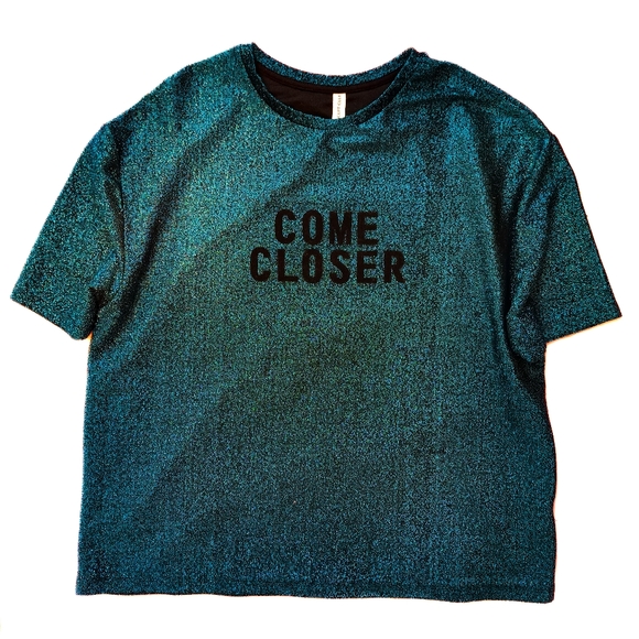 Vibrant blue shiny T-shirt - Picture 1 of 3